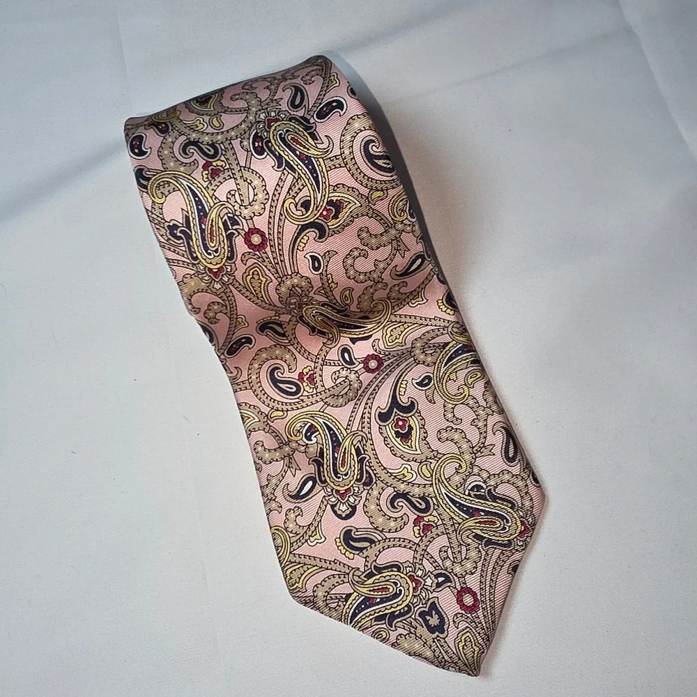 Liberty of London Mens Silk Paisley Necktie Pink Gold Navy Made in‎ USA 0357 - Picture 2 of 5
